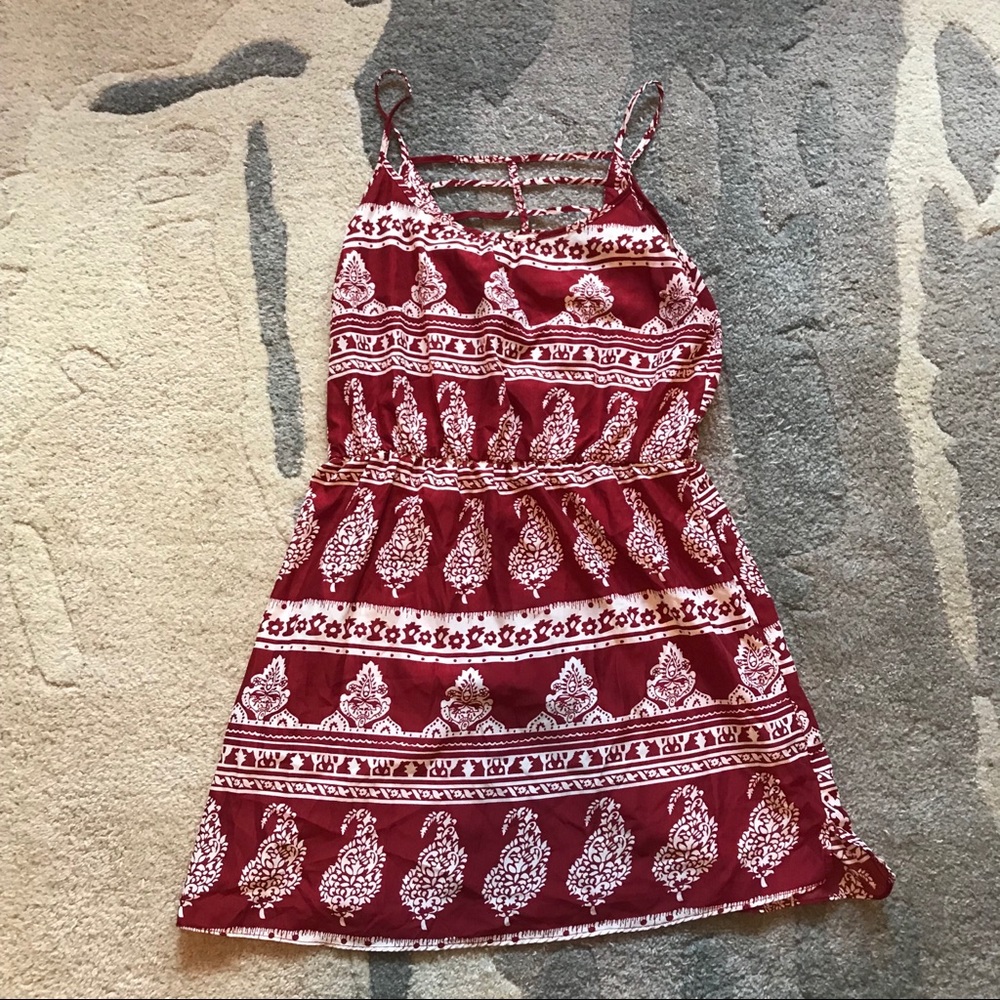 Super Cute Red Patterned Dress With Cutout Back